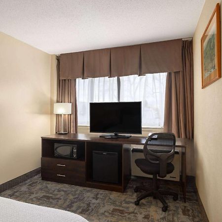 Travelodge By Wyndham Thunder Bay On Exteriör bild